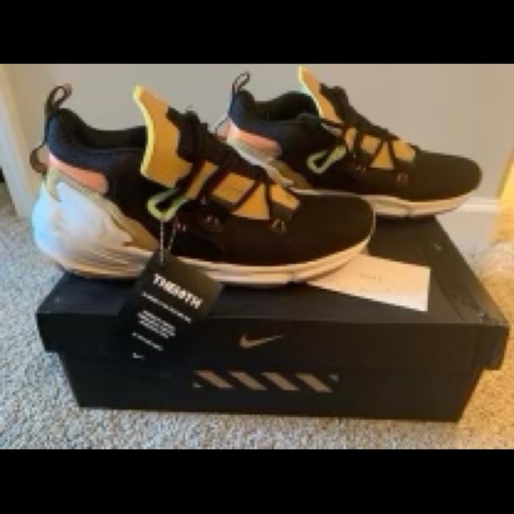 Men’s Nike Zoom Moc size 11